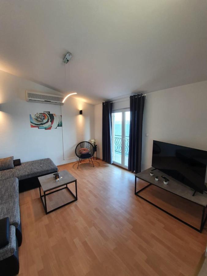 Apartment Zadoda Omiš Exterior foto
