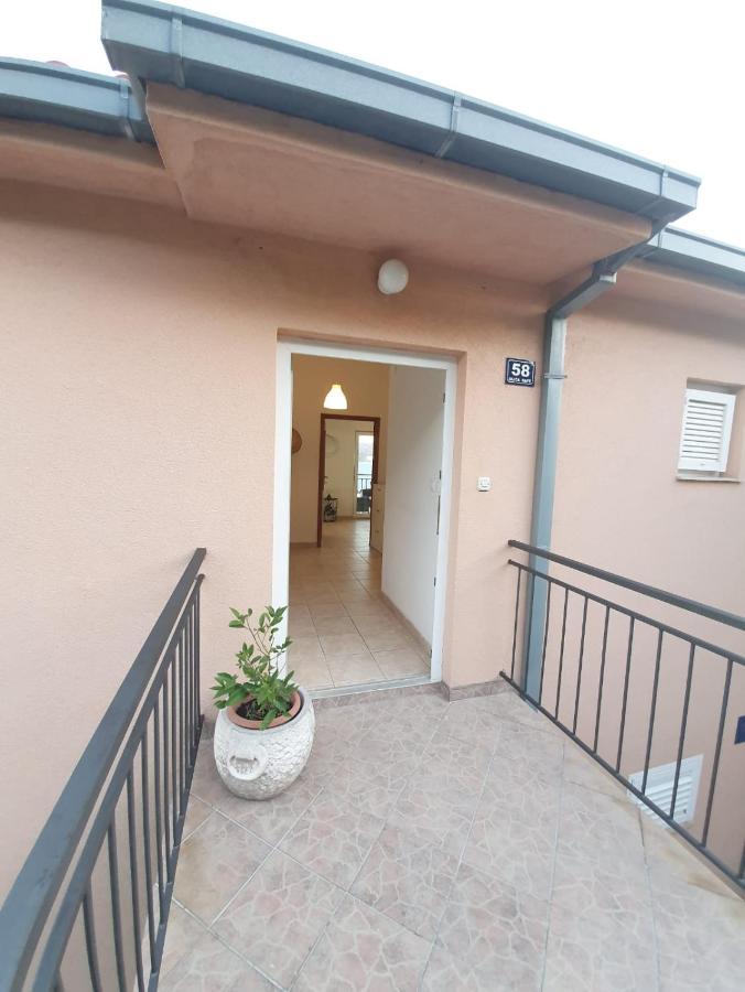 Apartment Zadoda Omiš Exterior foto