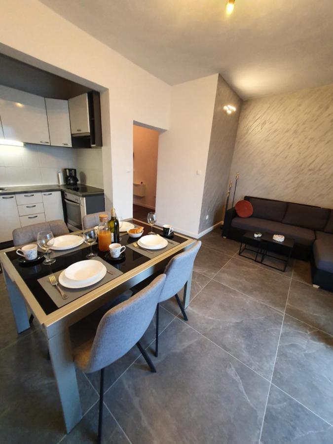 Apartment Zadoda Omiš Exterior foto